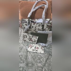 Kate Spade Floral White and Green Women's 4 Piece Tote Bag Set